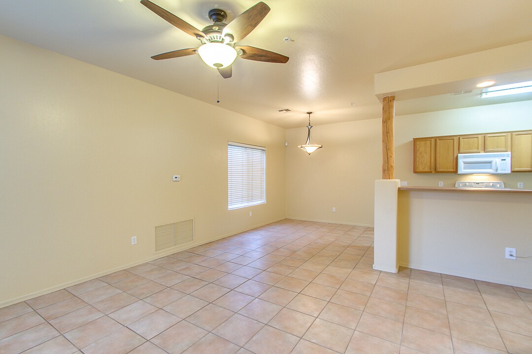 Building Photo - 1351 N Pleasant Dr