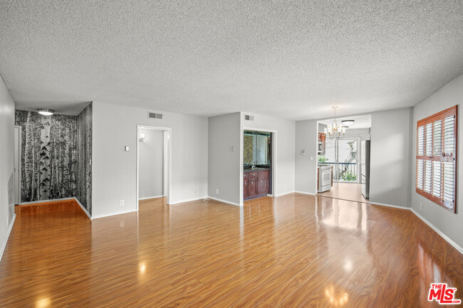 Building Photo - 1122 Peck Dr