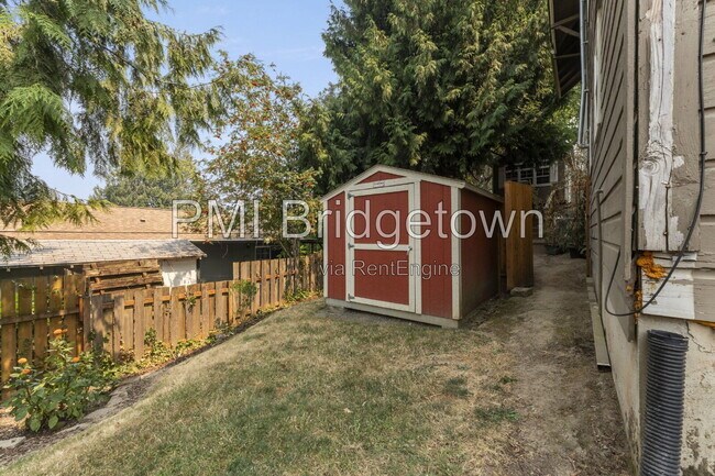 Building Photo - 1115 13th St