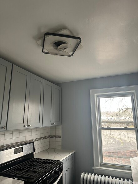 Building Photo - 56 Dobbs Ferry Rd