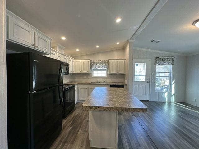 Building Photo - 1670 Genie St