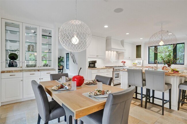 Building Photo - 2035 NE 31st Ave