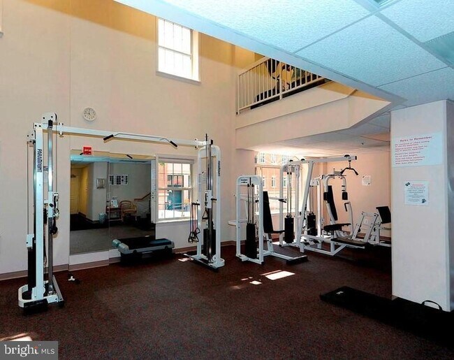 Building Photo - 2151 Jamieson Ave