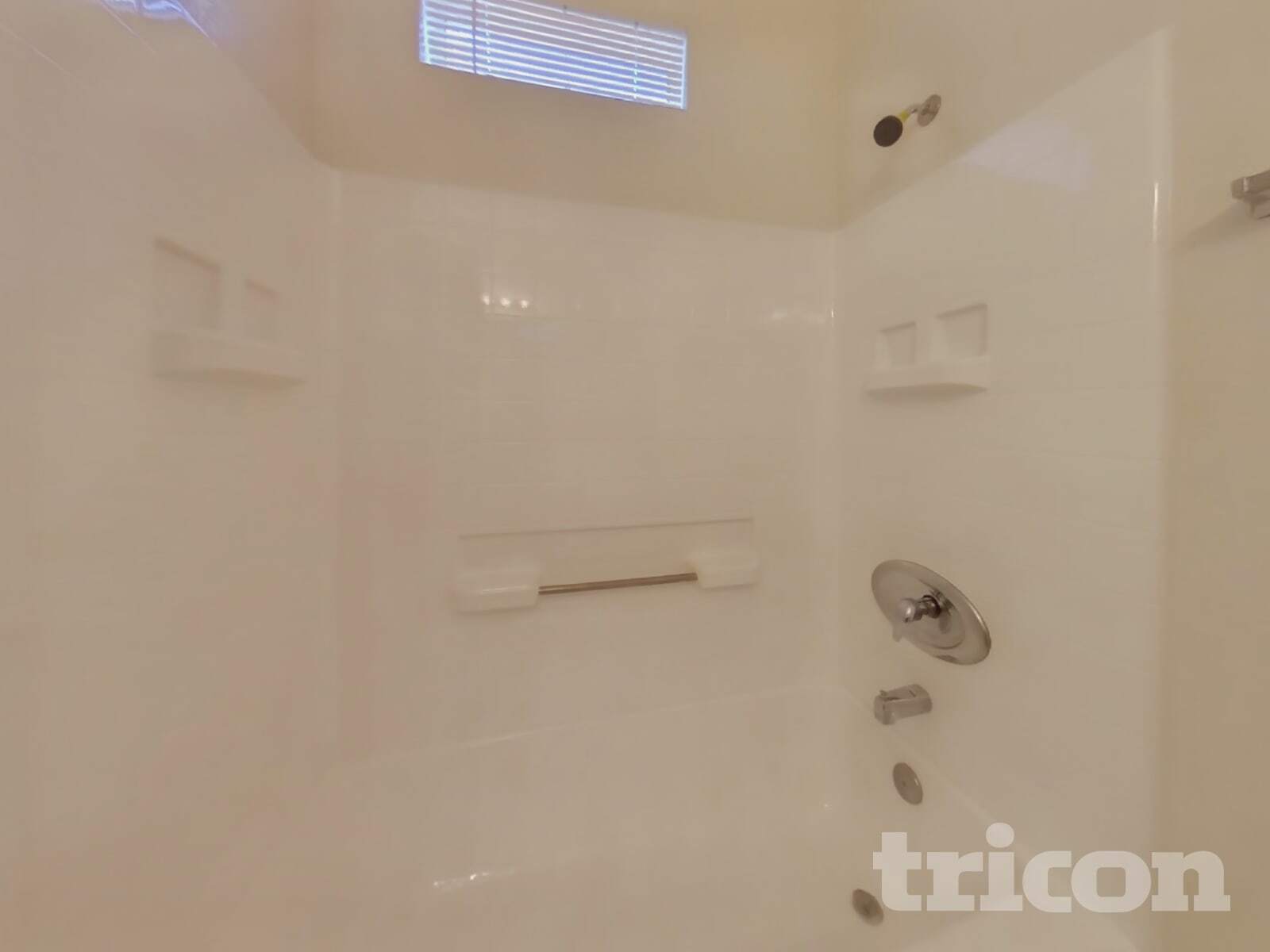 Building Photo - 18250 N Cave Creek Rd