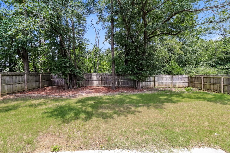 Building Photo - 35 Mercer Ln