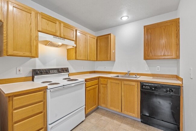 Building Photo - South Valley Four-Plex Unit #3 for Rent