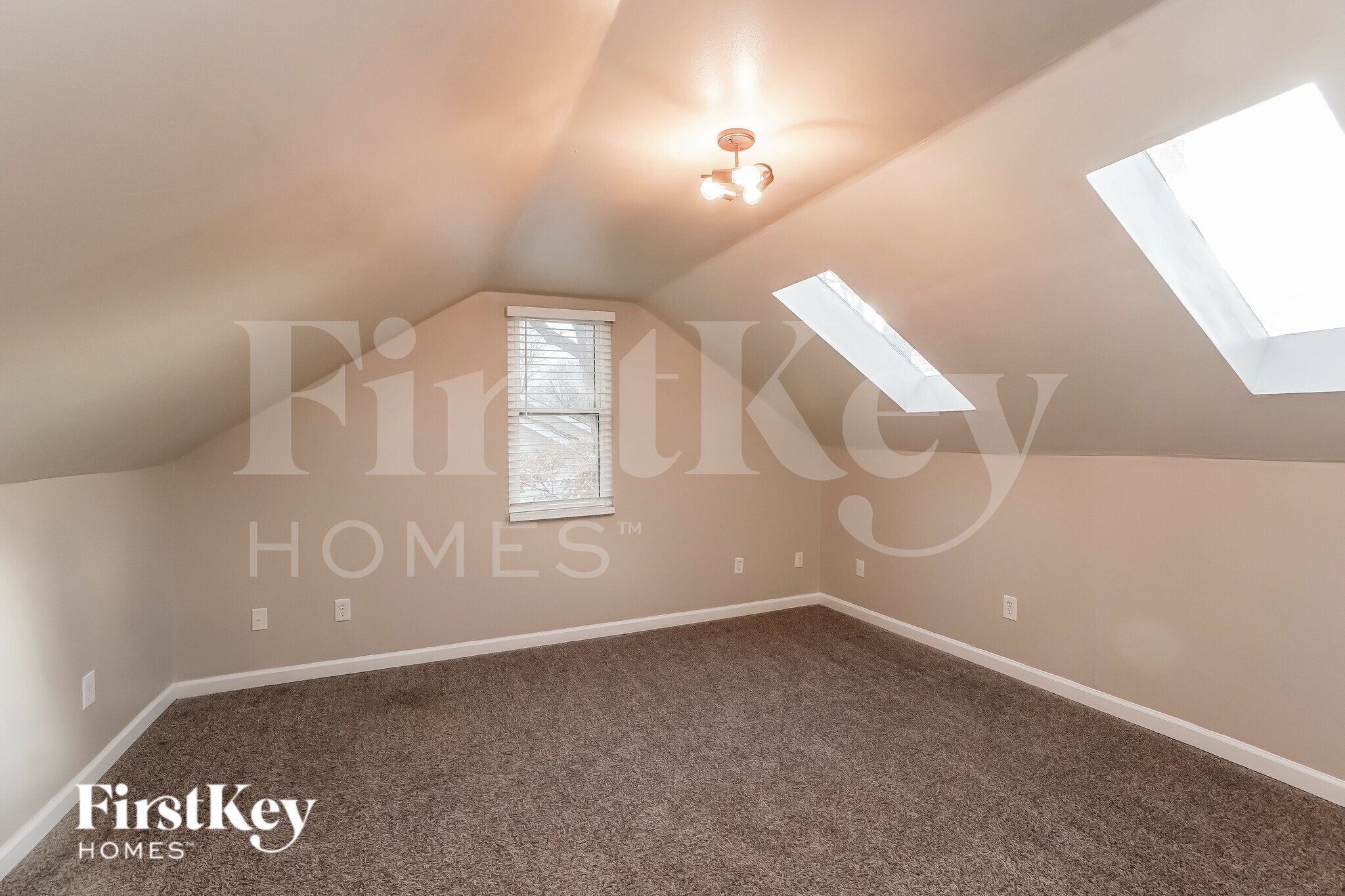 Building Photo - 181 Whitehall Dr