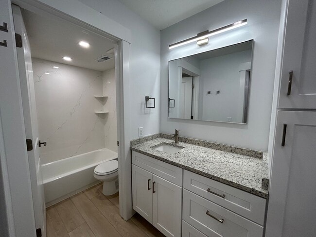 Building Photo - 2 Bedroom 2 Bathroom Condo Salt Lake City