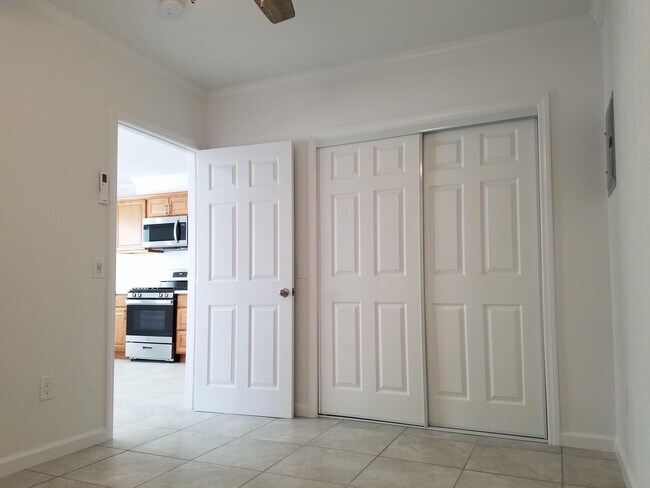 Building Photo - 38232 Meadow Ln