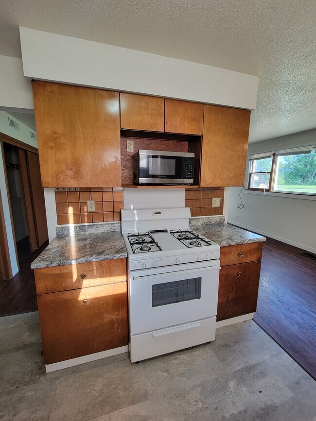 Building Photo - 2 Bedroom | 1 Bathroom Unit in Marion Avai...