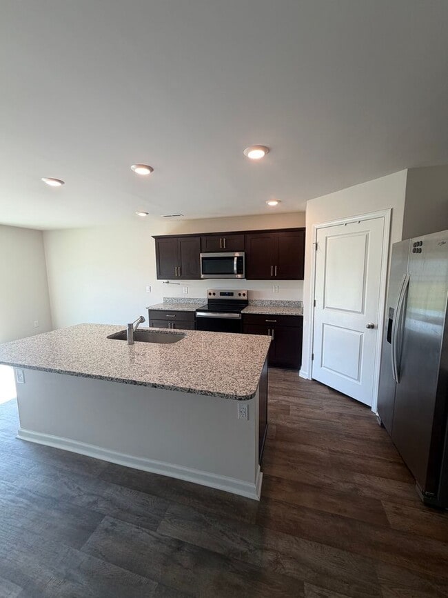 Building Photo - Spacious New Construction Home with 5 Bedrooms, 3 Full Baths