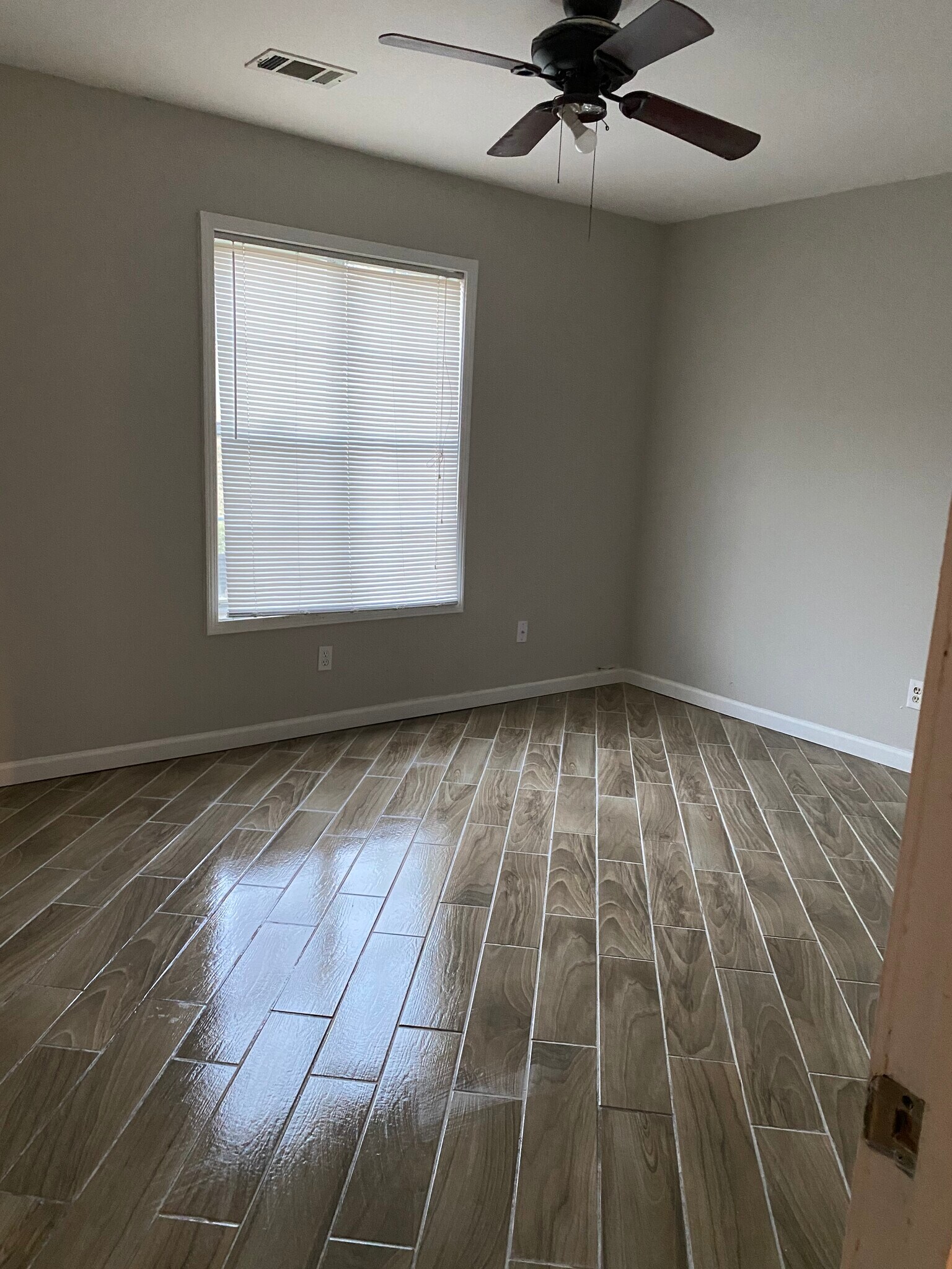 Spare Bedroom - 5091 Farm Valley Dr NE