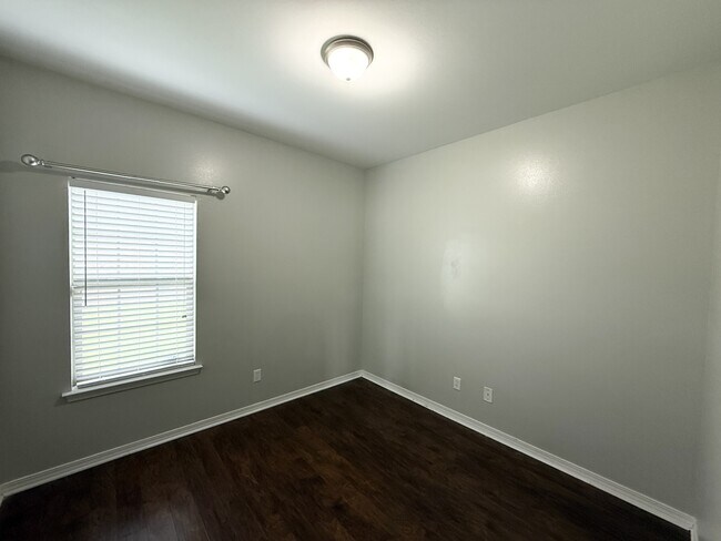 Building Photo - 13627 Catahoula Dr S