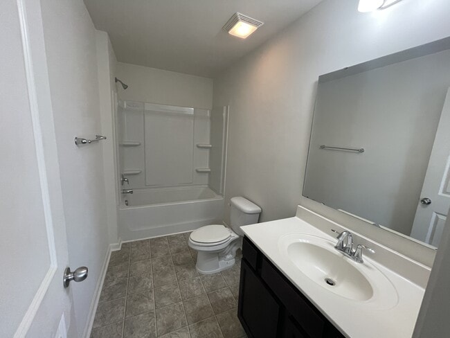 Building Photo - 239 Dunlin Dr