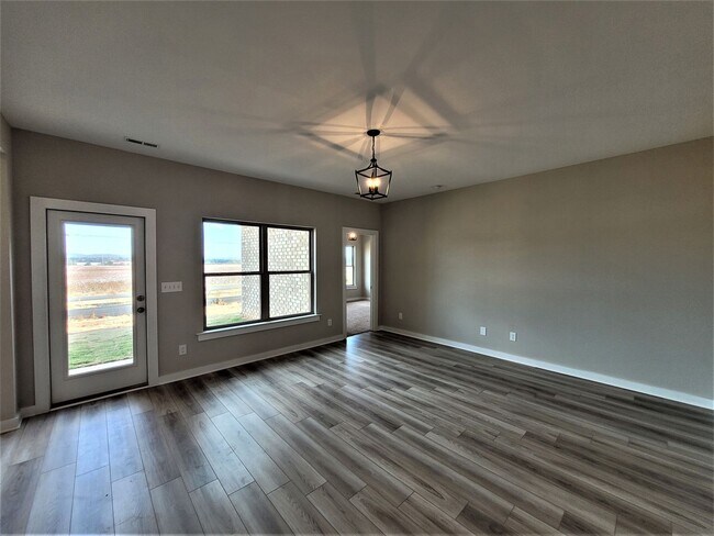 Building Photo - 161 Lena Ln