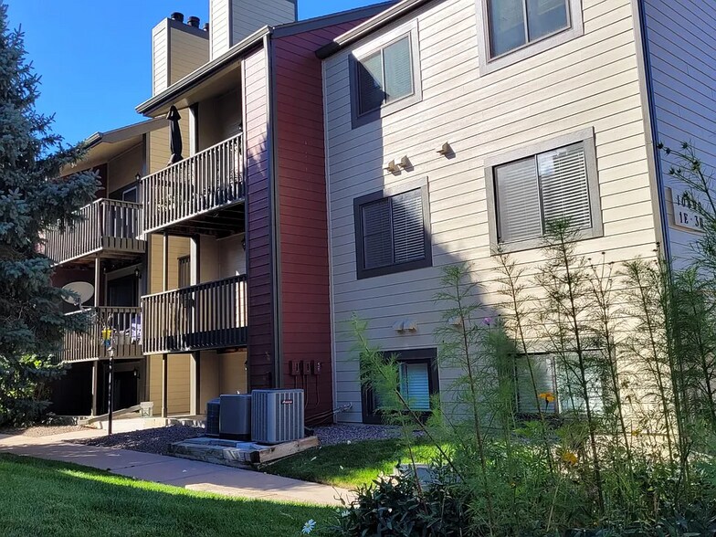 Building Photo - 10890 W Evans Ave