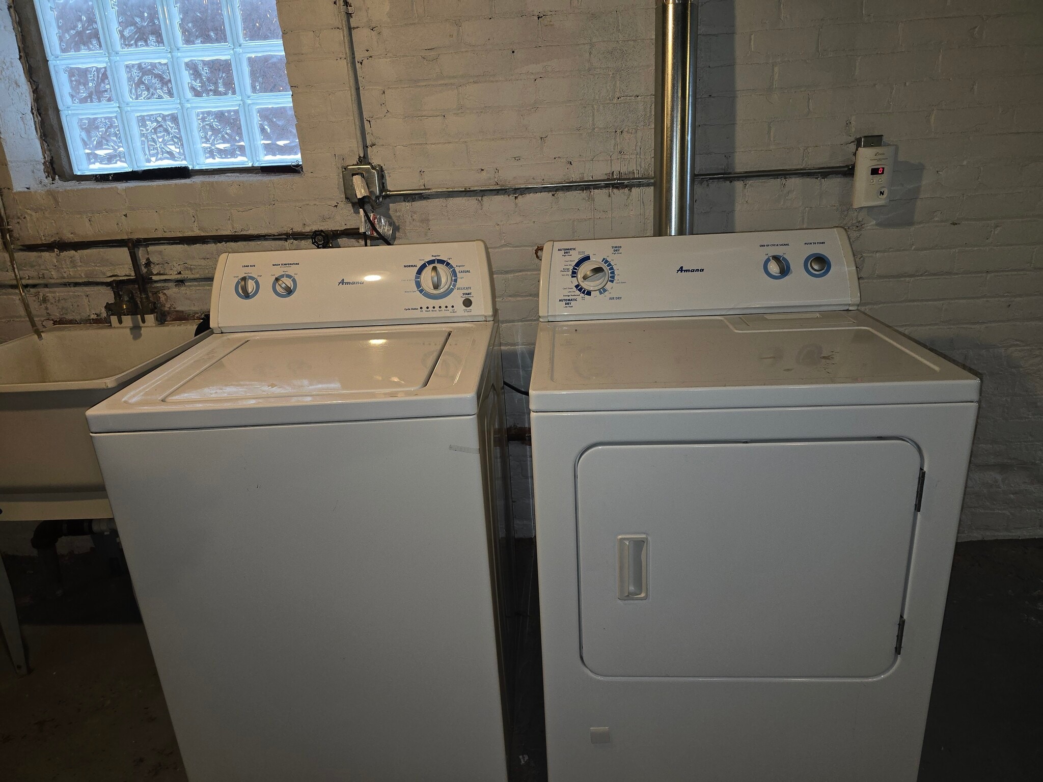 Building Photo - 1026 Lakepointe St