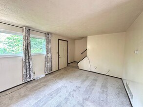 Building Photo - Well-Maintained 2 Bed, 1 Bath Townhome in West Mifflin - Private Balcony, Central AC & Heat - Ava...