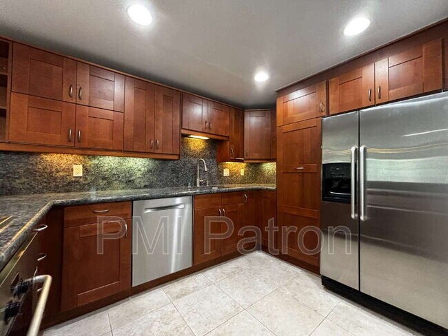 Building Photo - 7422 Seastar Dr