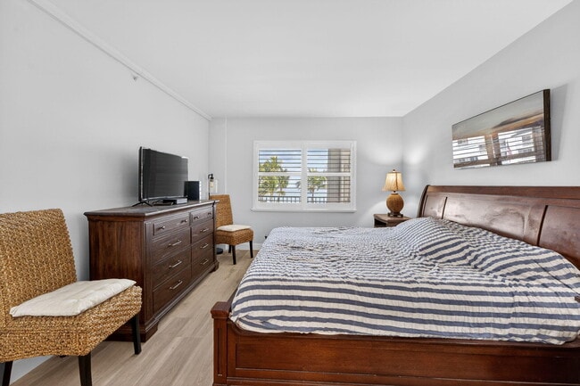 Building Photo - 3101 S Ocean Blvd