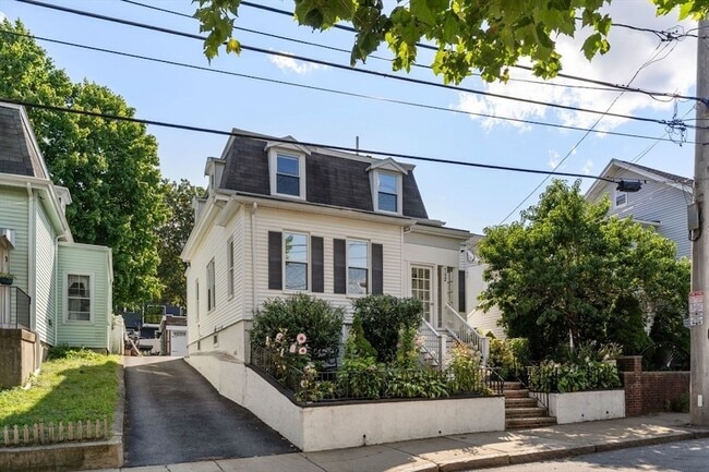 Building Photo - 102 Jaques St