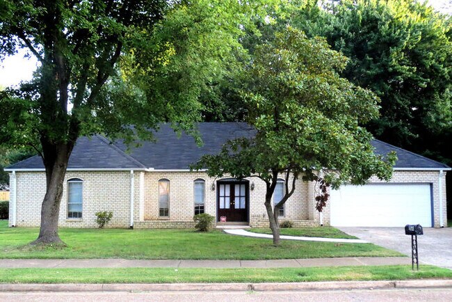 Primary Photo - Renovated Bartlett Home- Highly Rated Bart...