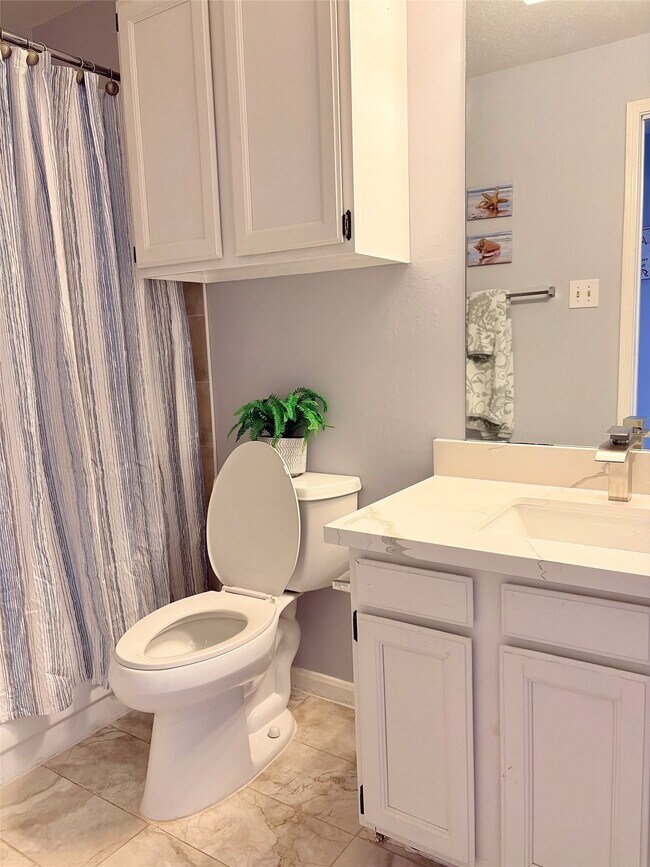 Building Photo - 18809 Egret Bay Blvd