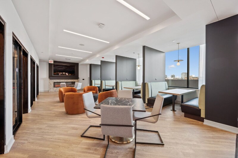 Building Photo - 820 N Cleveland Ave