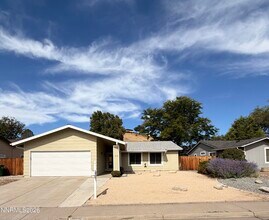 Building Photo - 1076 Palmwood Dr