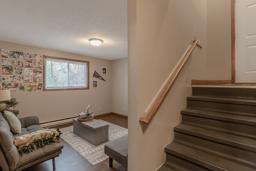 Building Photo - 202 Balcerzak Dr