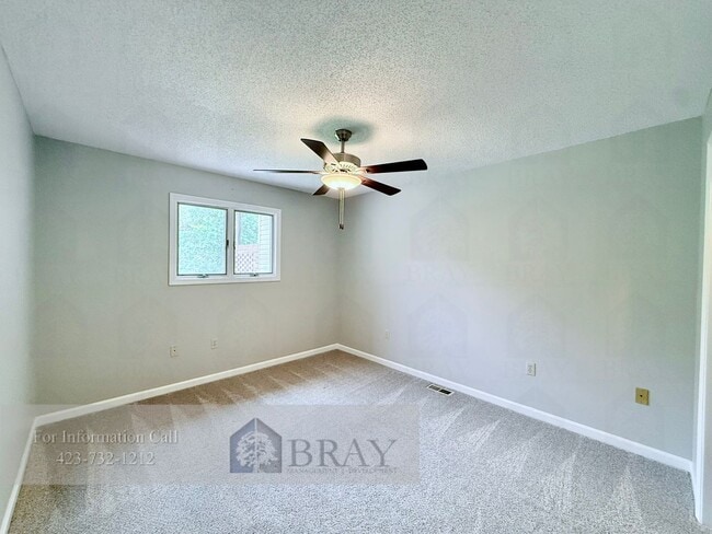 Building Photo - 411 Parkridge Dr
