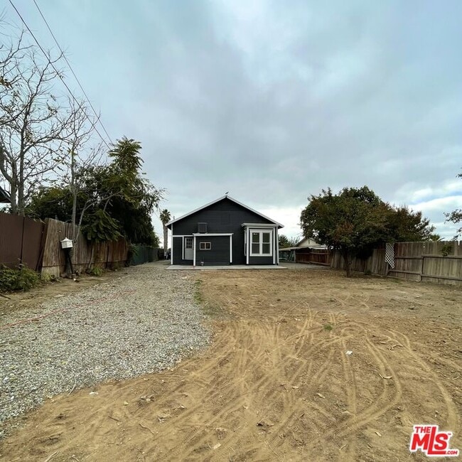 Building Photo - 1224 Lincoln St