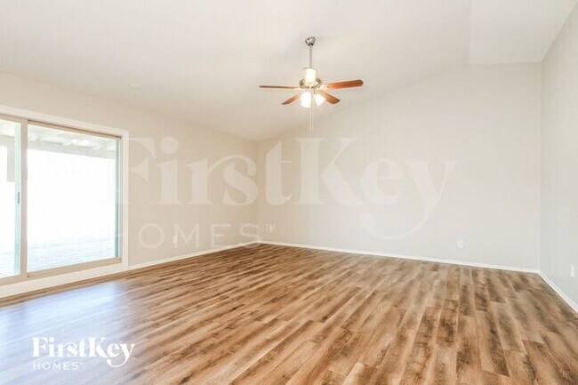 Building Photo - 17635 N 33rd Ln