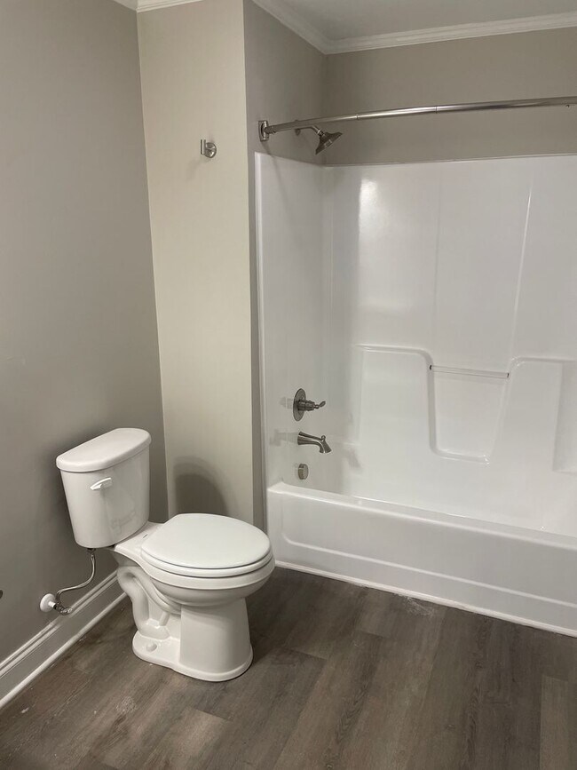 Building Photo - 417 E Twenty-Seventh St