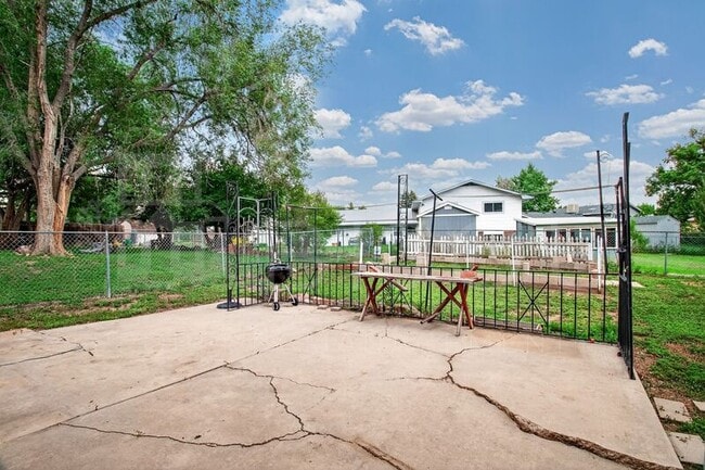 Building Photo - 7305 Centennial St