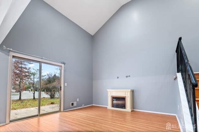 Building Photo - 155 Salem Rd