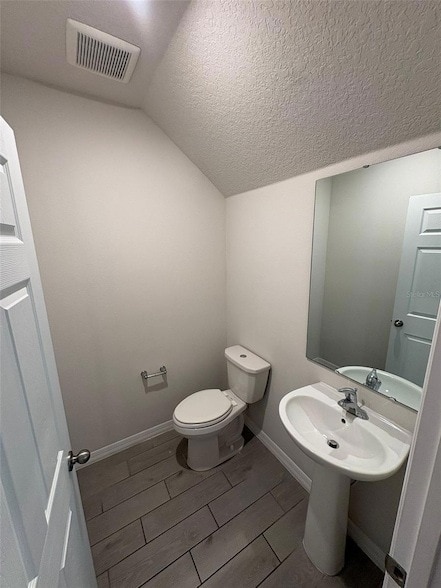 Building Photo - 2065 Milkweed St