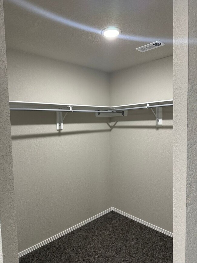 Building Photo - *Preleasing* NEW Four Bedroom | Two Bath Home in White Oak Crossing