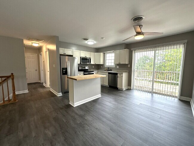 Building Photo - Single Family Home in Wakefield Valley