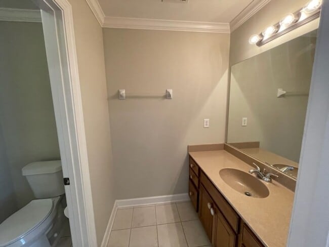 Building Photo - Luxurious home in Collierville with an ing...