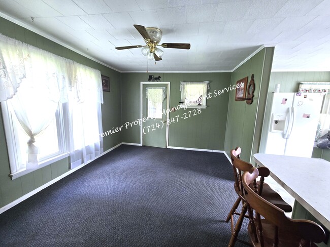 Building Photo - 285 W Jamestown Rd