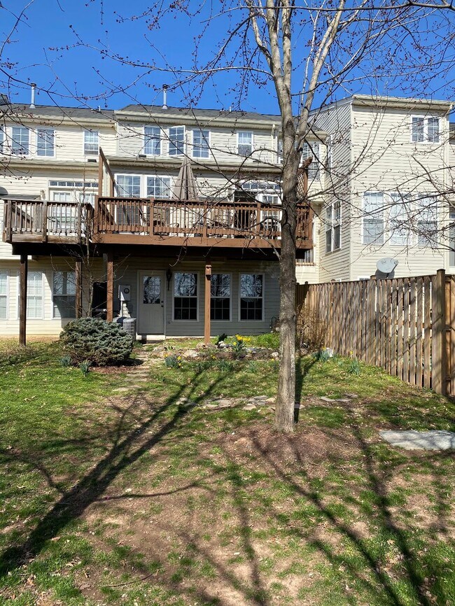 Building Photo - 41889 Precious Square