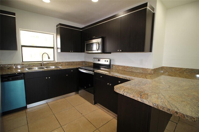 Building Photo - 26165 SW 124th Ct