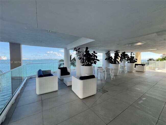 Building Photo - 770 Claughton Island Dr