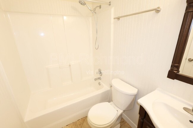 Building Photo - 9713 Pampas Dr