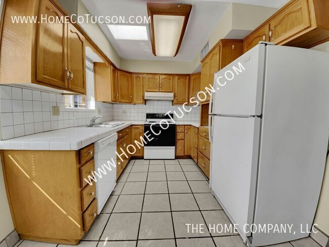 Building Photo - 5102 Fremont Ave