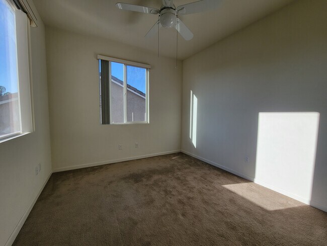 Building Photo - 9749 Marianna Way