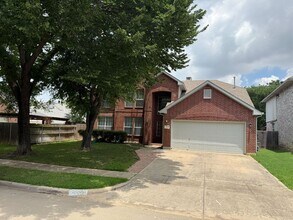 Building Photo - 5BR Fannin Farms Home with Dual Master Suites & Pool