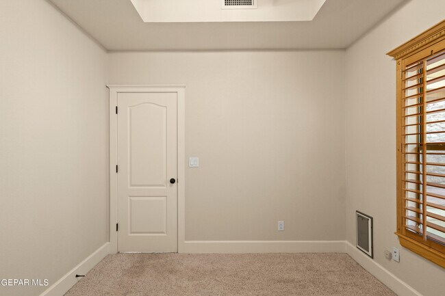 Building Photo - 5721 Caprock Ct