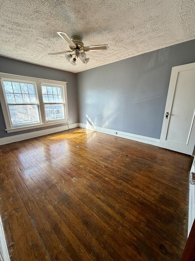 Building Photo - 98 Pierpont St